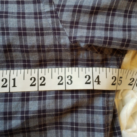 Tommy Hilfiger button down - Picture 3 of 5